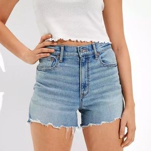 NWT American Eagle Outfitters Stretch Denim '90s Boyfriend Short